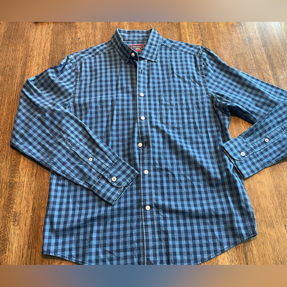 UNTUCKit Blue Navy Gingham Button Down Shirt Classic Preppy - size M